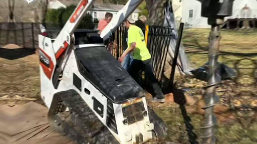 Aluminum fence installation